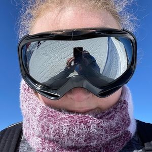 Meet your Posher, Alison